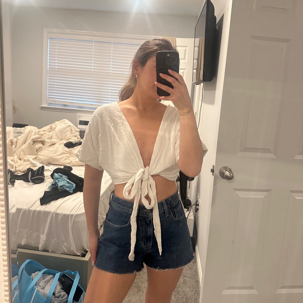 SABO White Tie-Front Crop Top
